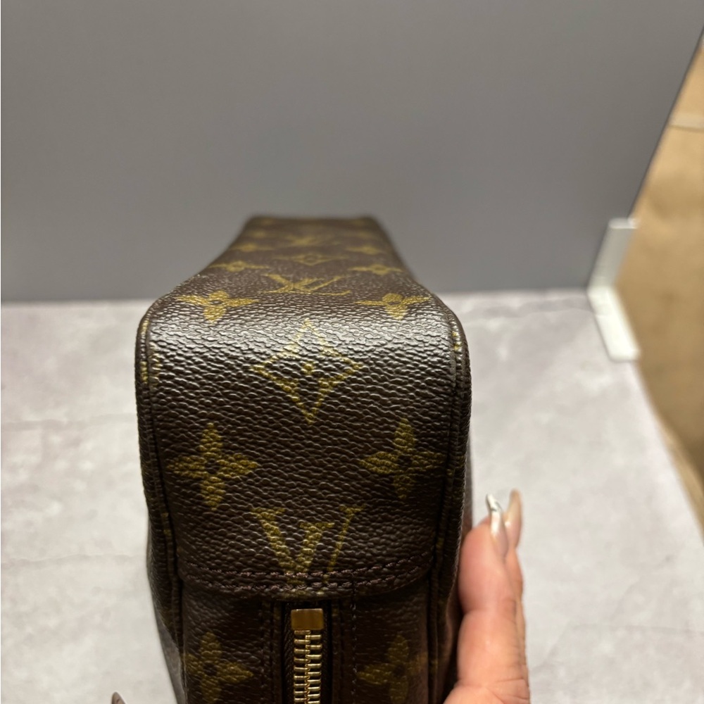 Louis Vuitton Monogram VINTAGE Trousse 23 - Picture 6 of 15